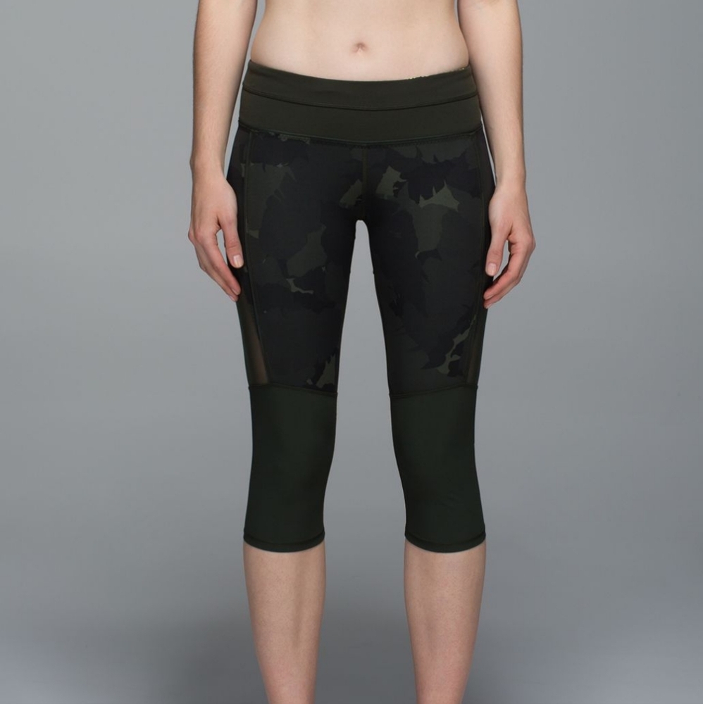 NWOT 💎 Lululemon Training Tough Crop *Full-On Luxtreme Size 8